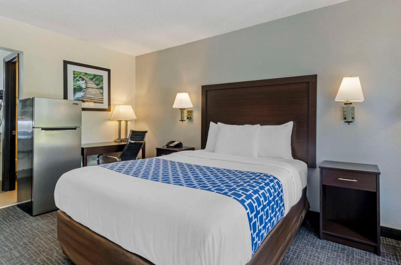 Suburban Verona - North Hotel *